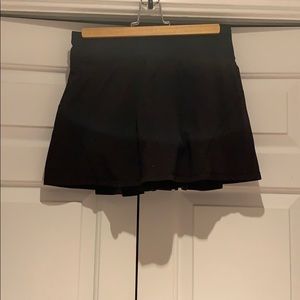 Black Lululemon skirt